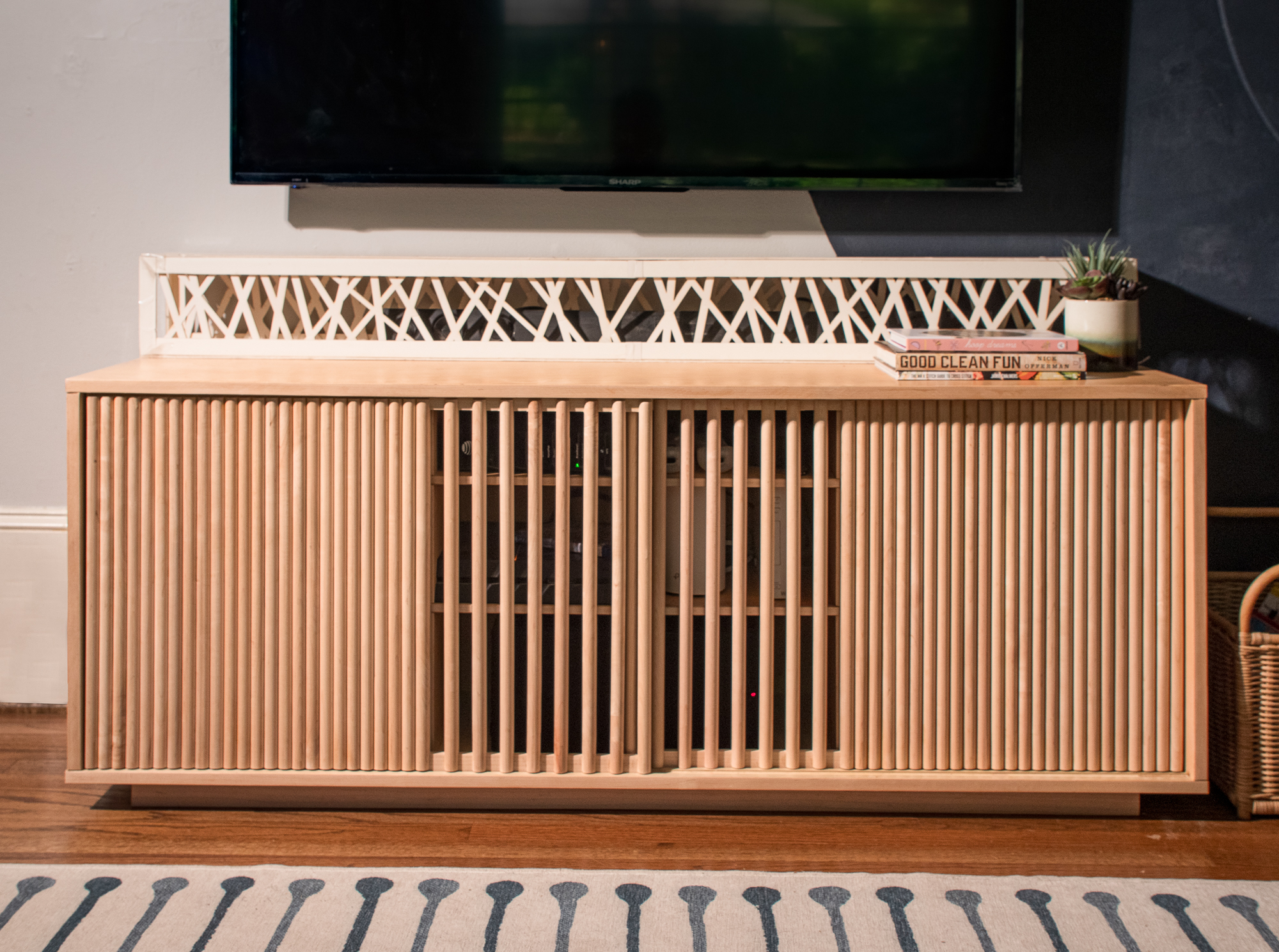 Custom fluted console — Raedwulf Productions